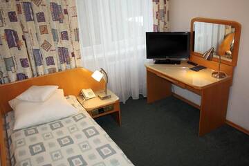 Фото номера Одноместный номер Отель Hotel Logos г. Сувалки 4