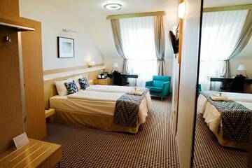 Фото номера Двухместный номер с 1 кроватью или 2 отдельными кроватями Отель Velvet Hotel &amp; Restaurant г. Сувалки 8